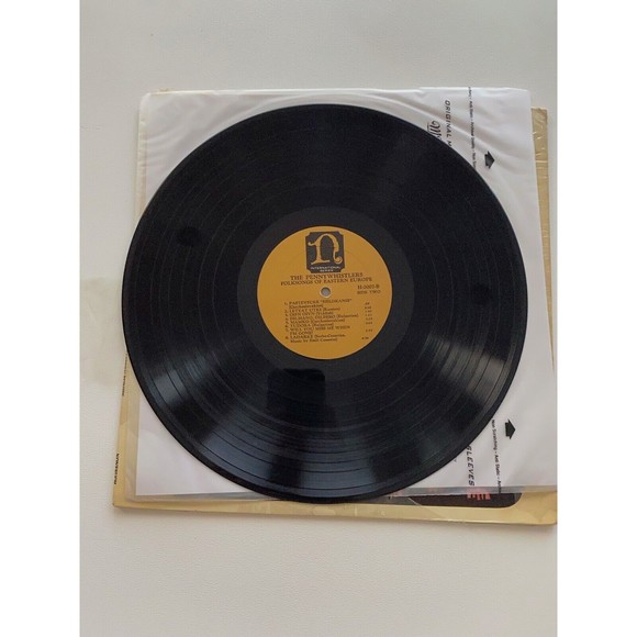 The Pennywhistlers Women's Ensemble Folksongs Easter Europe LP Nonesuch VG MONO - Picture 6 of 7